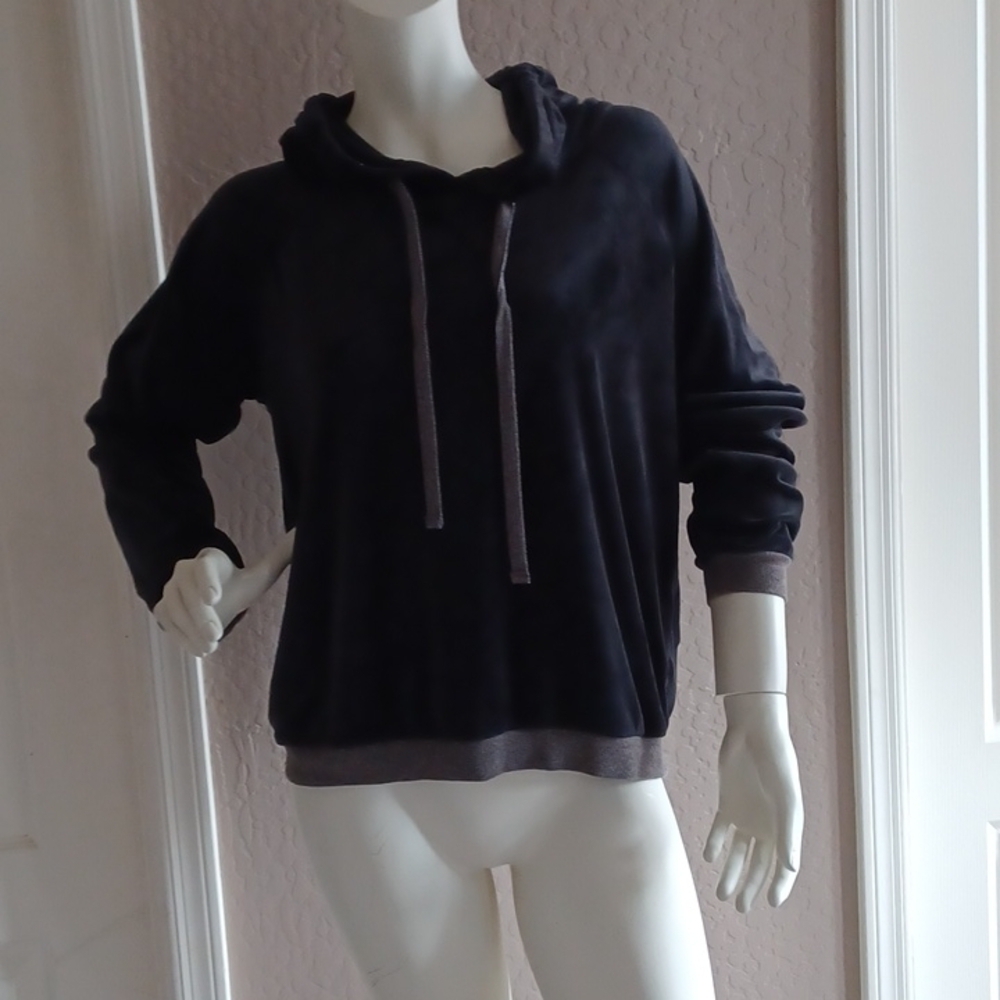 - Woman's alfani sweaters